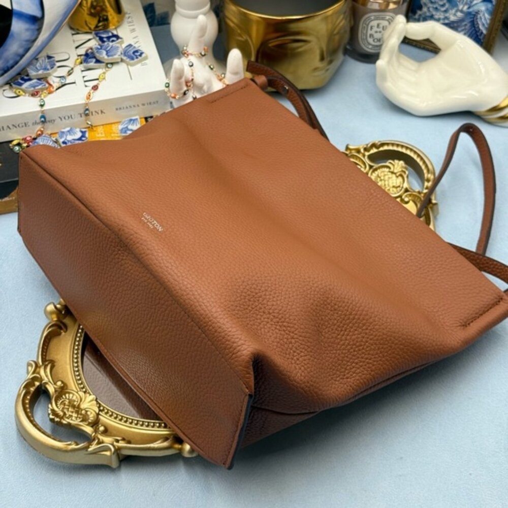 🆕 OROTON 🧿 NWOT Alice Slouch Hobo Zip Crossbody Bag, Whiskey CognacTan - Picture 8 of 13